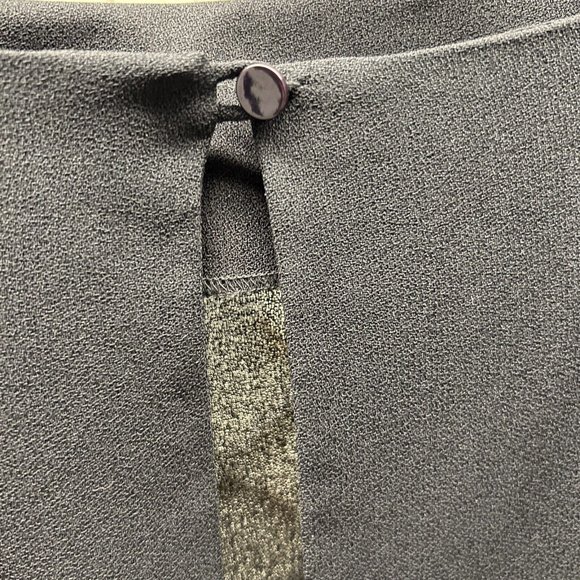 COPY - VTG Liz Claiborne LBD 1 Button Closure 13 " Slit in Back Midi Length Siz… - Picture 5 of 5